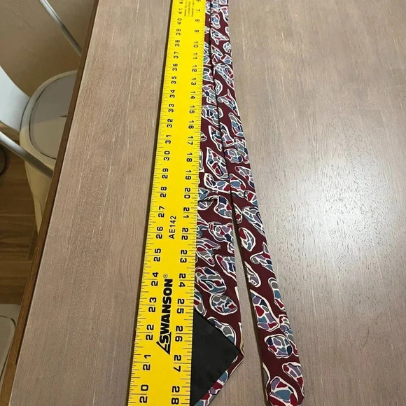 Men’s Oleg Cassini Tie - Picture 4 of 5